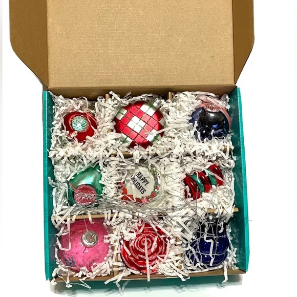 The Pioneer Woman Glass Christmas Ornaments Special Holiday Edition 9pcs Set - Picture 4 of 4